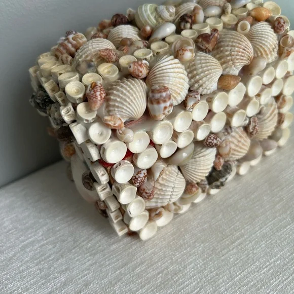 ANTIQUE seashell treasure chest souvenir box coastal beach 1950’s - Picture 3 of 8